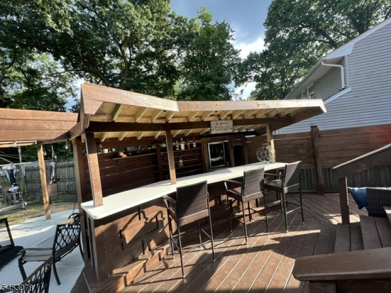 outside bar