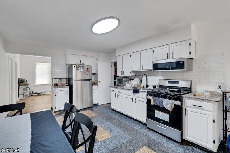 Kitchen  1R