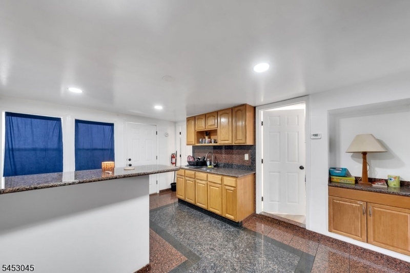 Kitchen  2R