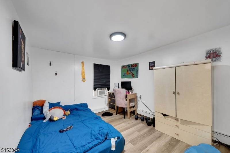 Bedroom 2R