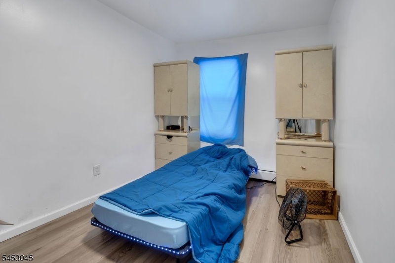 Bedroom 2R