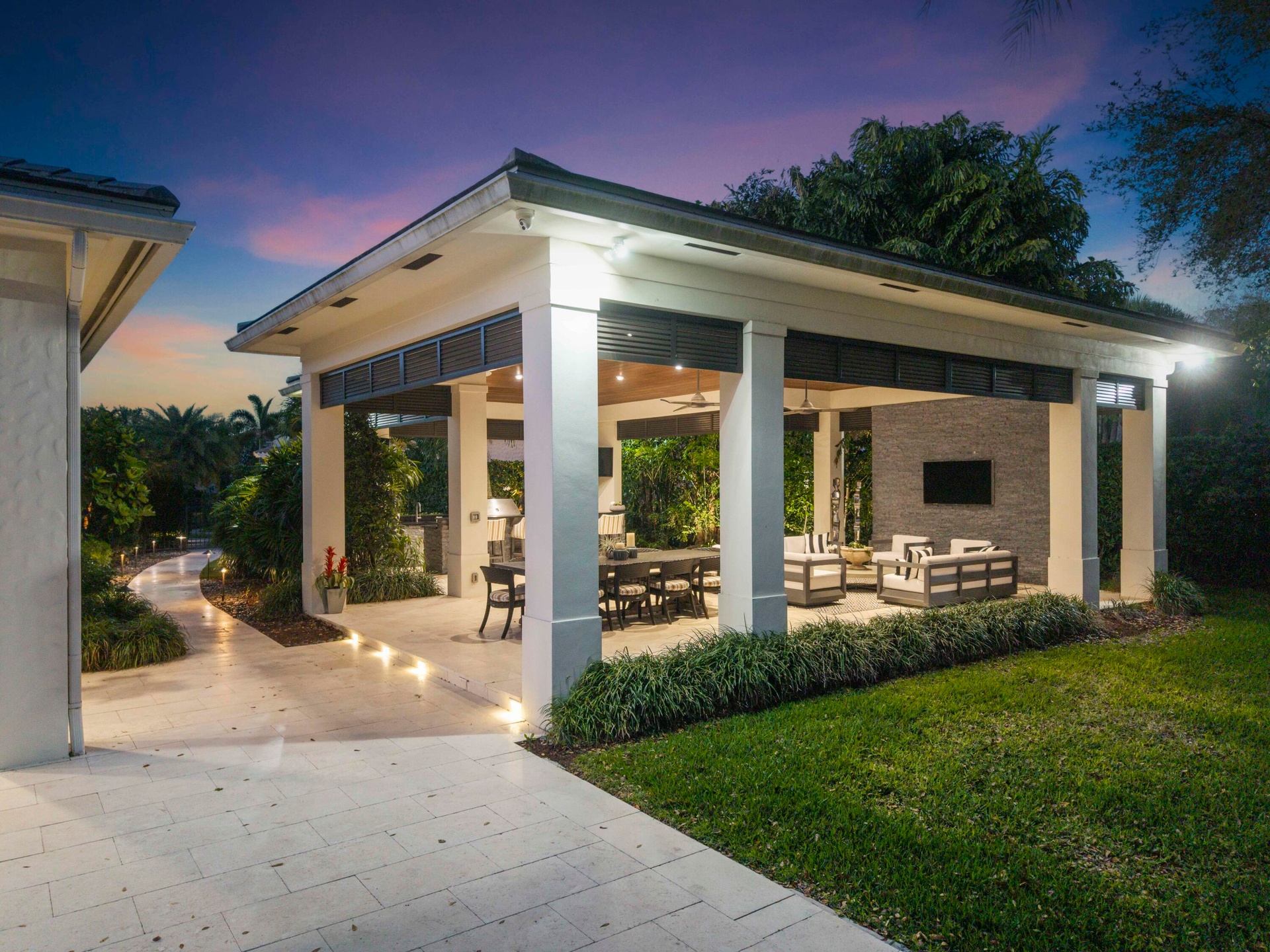 Luxury Pavilion