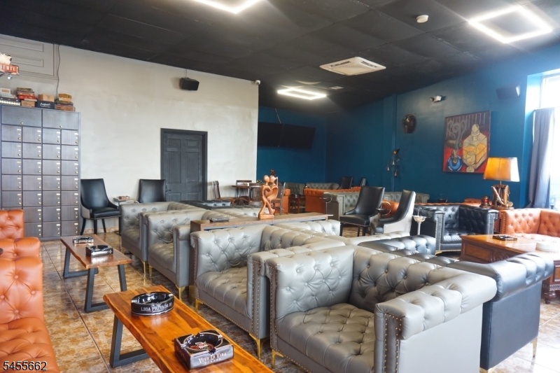 Cigar Shop