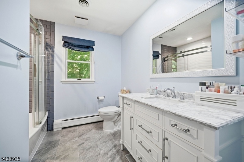 2nd Floor Full Bath