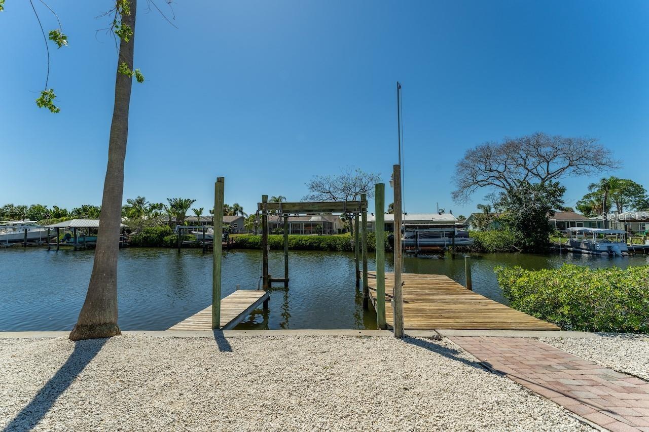 Dock