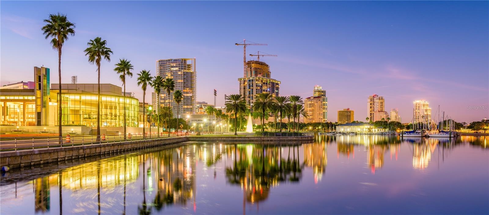 Waterfront restaurants and entertainment on Tampa Bay.