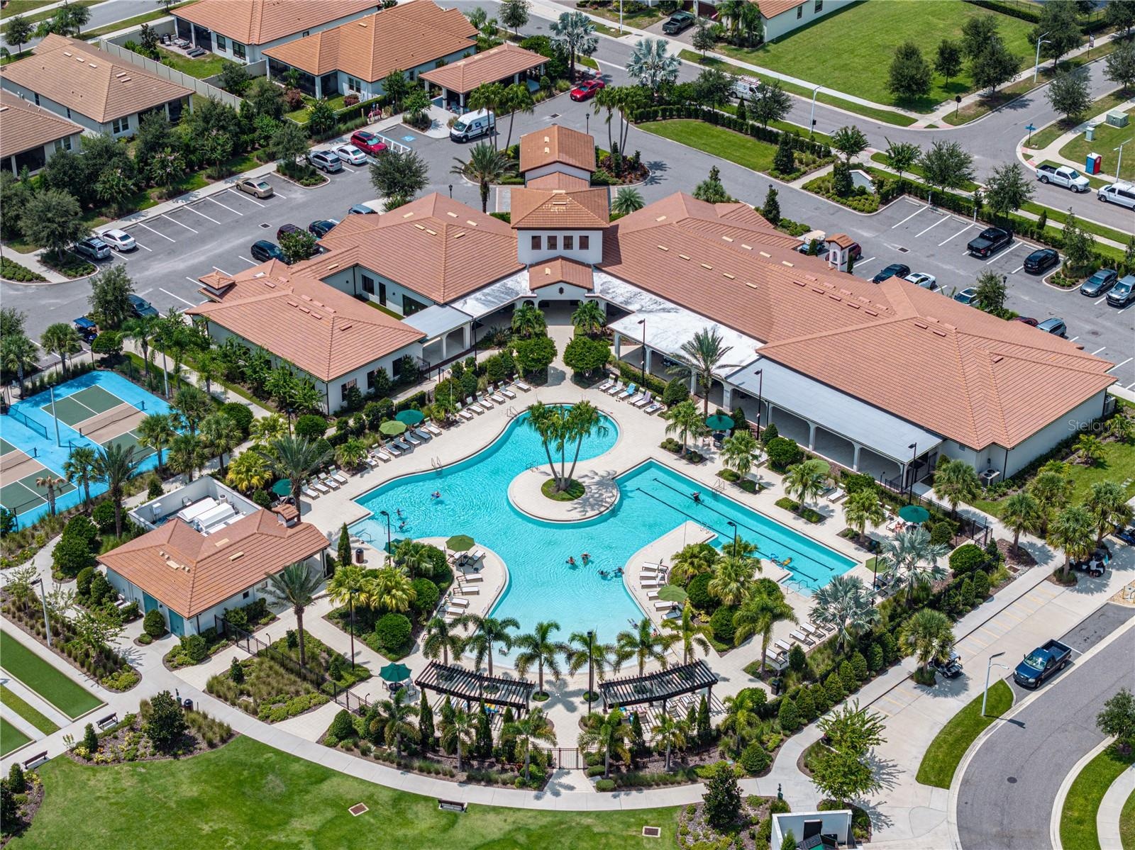 Gorgeous Club House, Pool, Pickleball and more