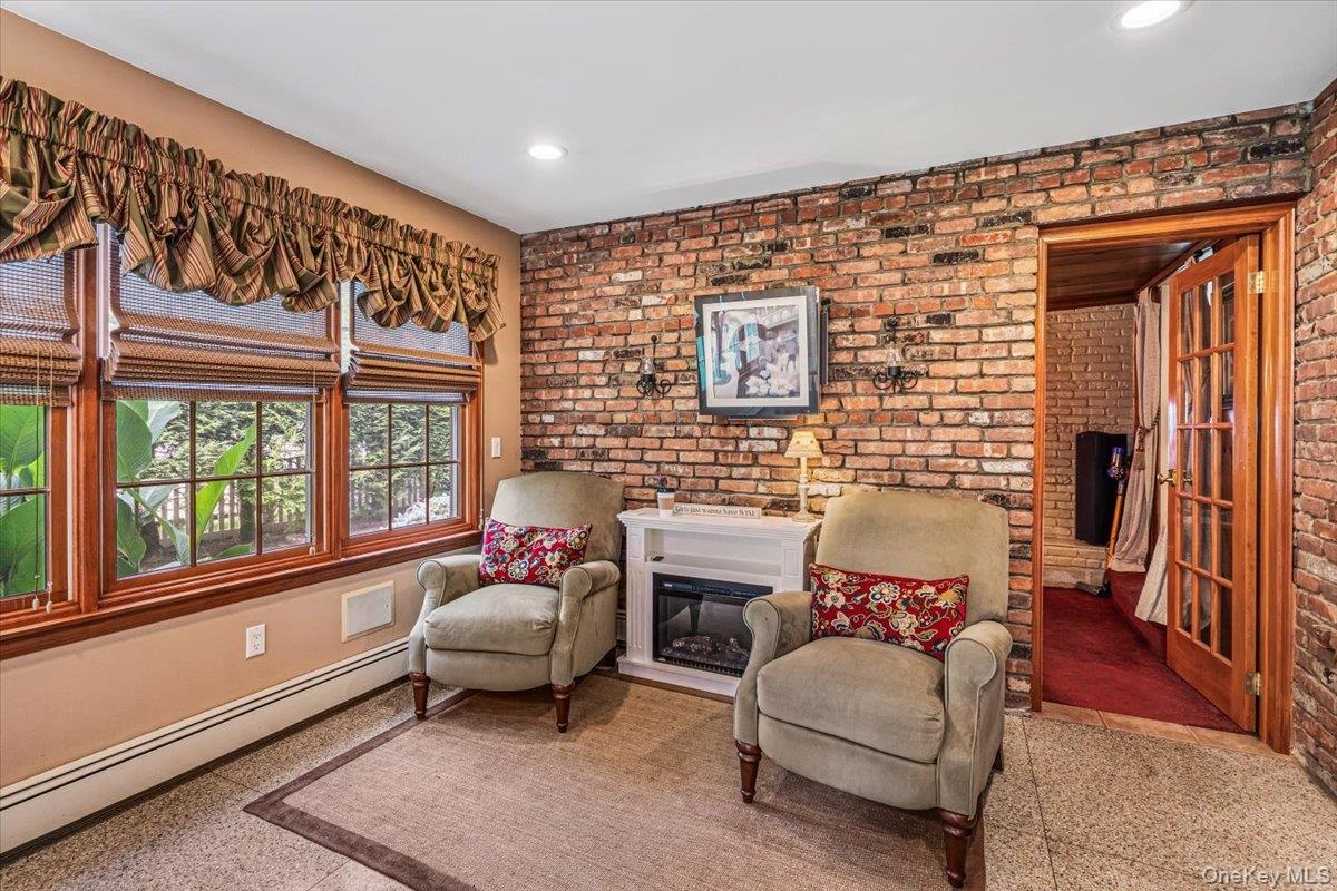 Separate Sitting area