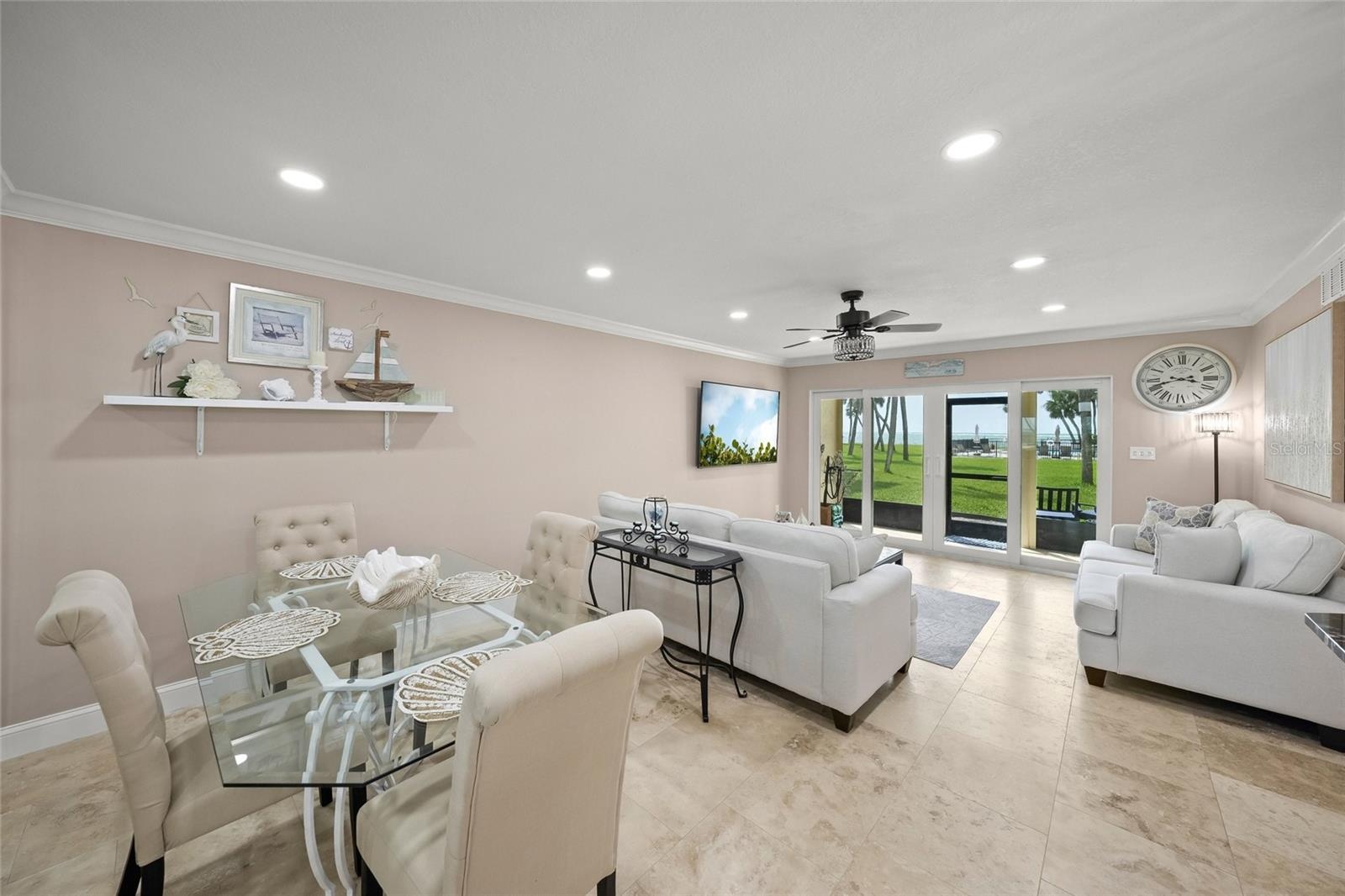 Dining- FULL GULF view