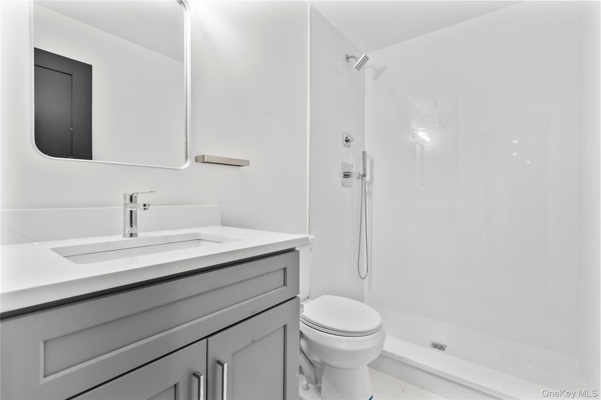 Basement full-bath