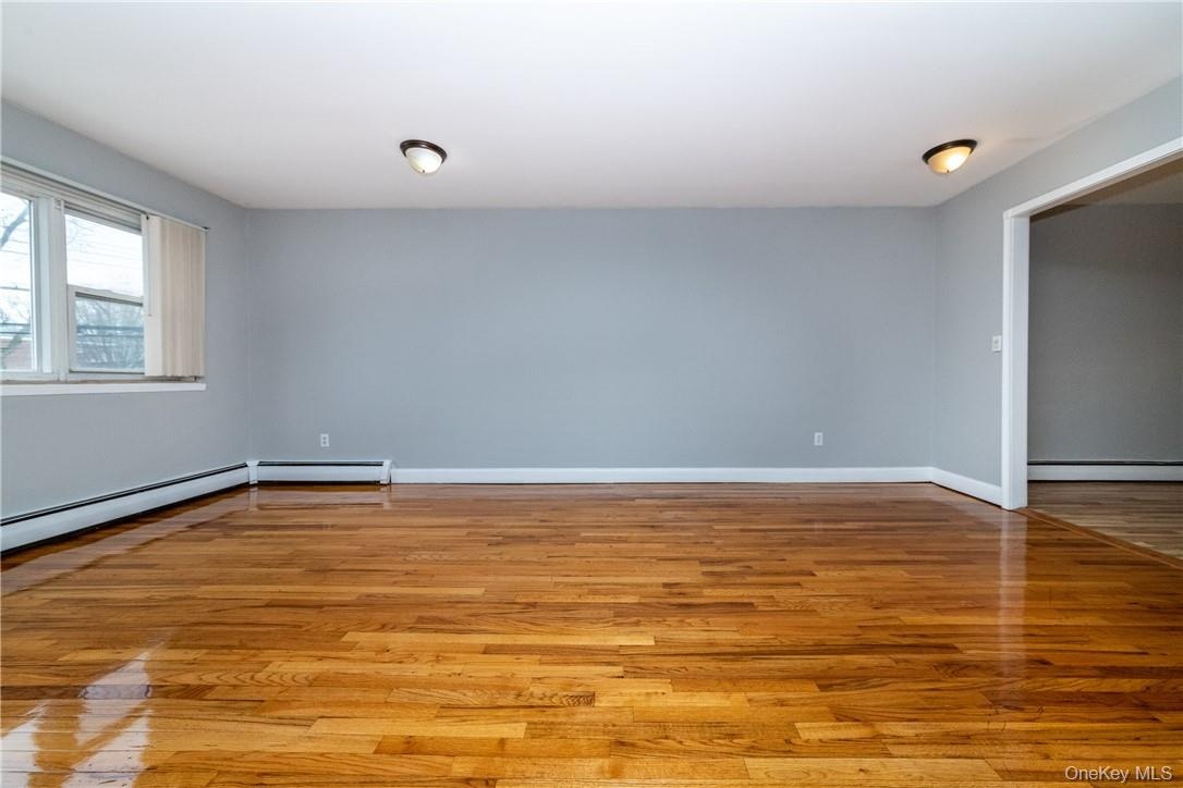 Spacious living room