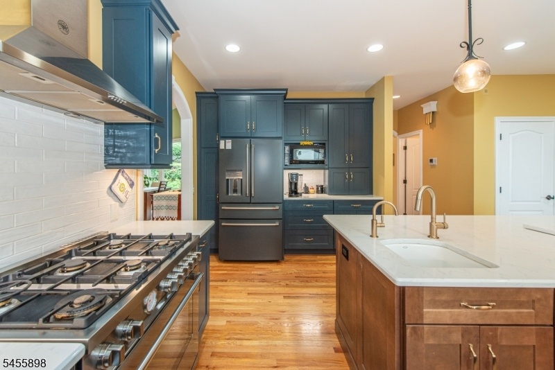 Kitchen 3