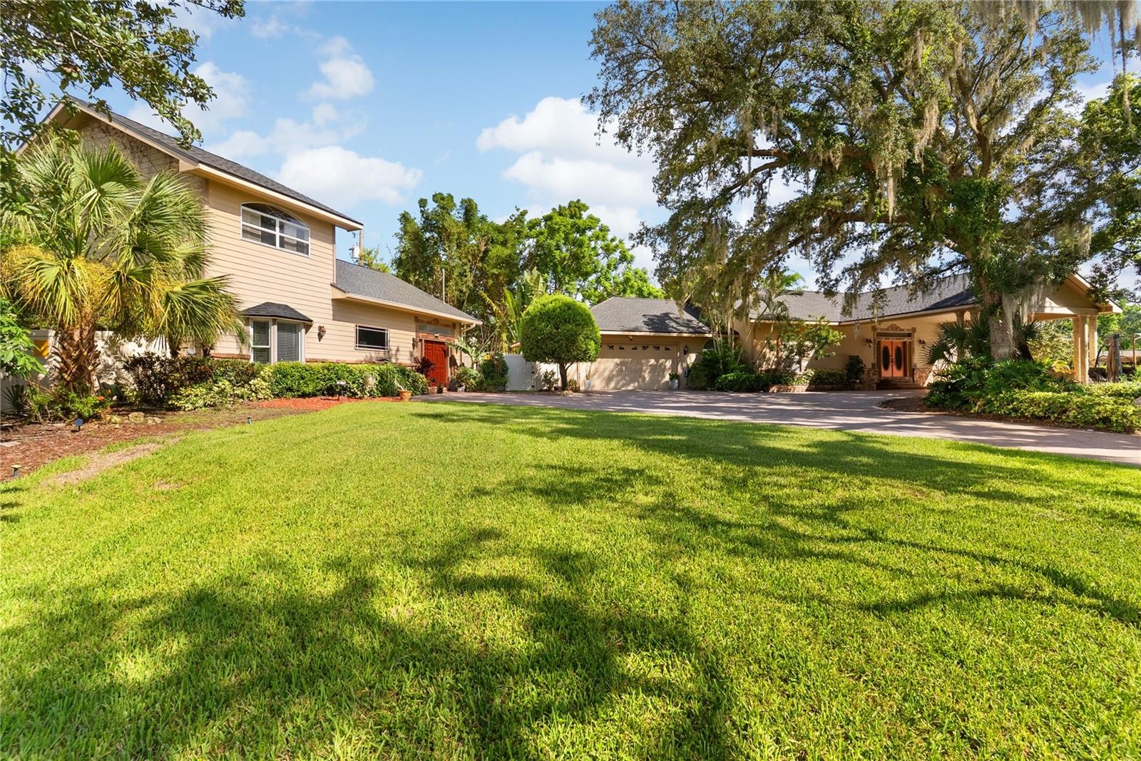 Rear Grounds & Mature Oaks