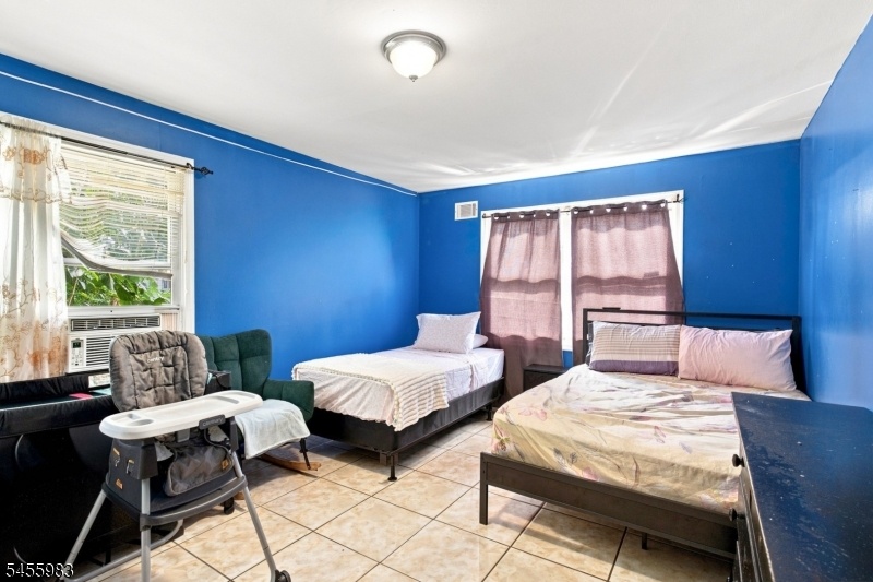 1ST FL BEDROOM