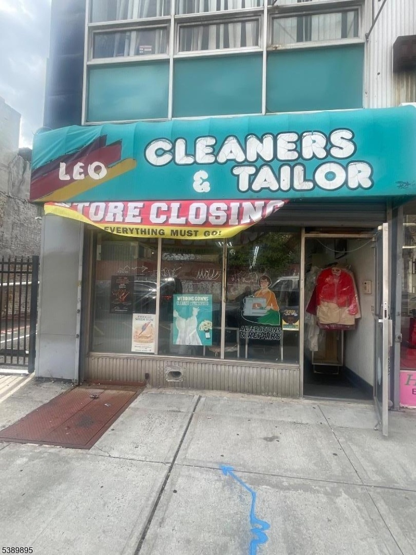Prime Retail Space!