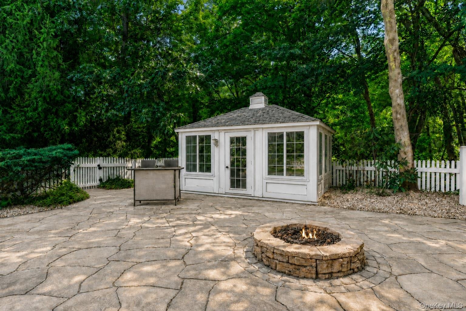 Retreat to your own private Pool House/Cabana!