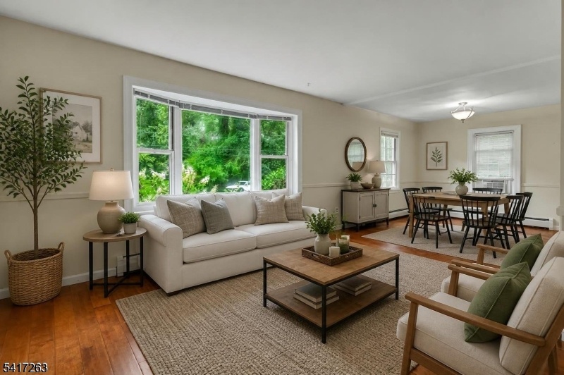 Virtually staged living/din rm