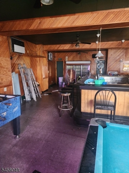 Bar/ Grill