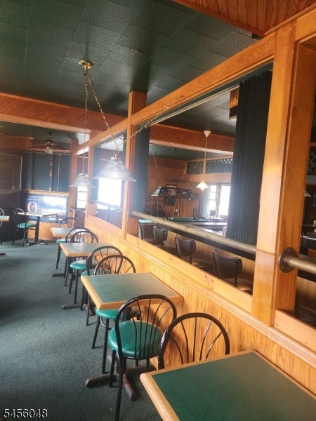 Bar/ Grill