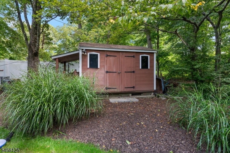 Shed