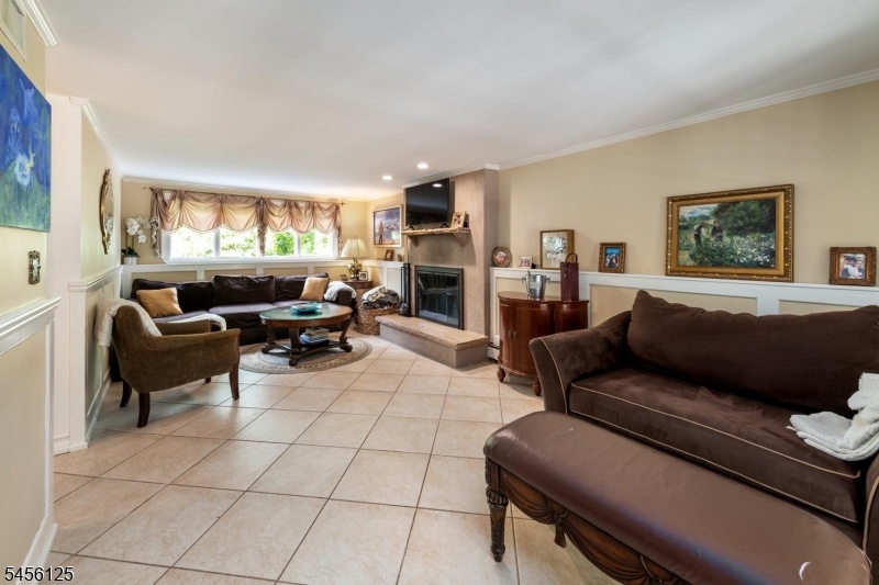 Family Room w/ Fireplace