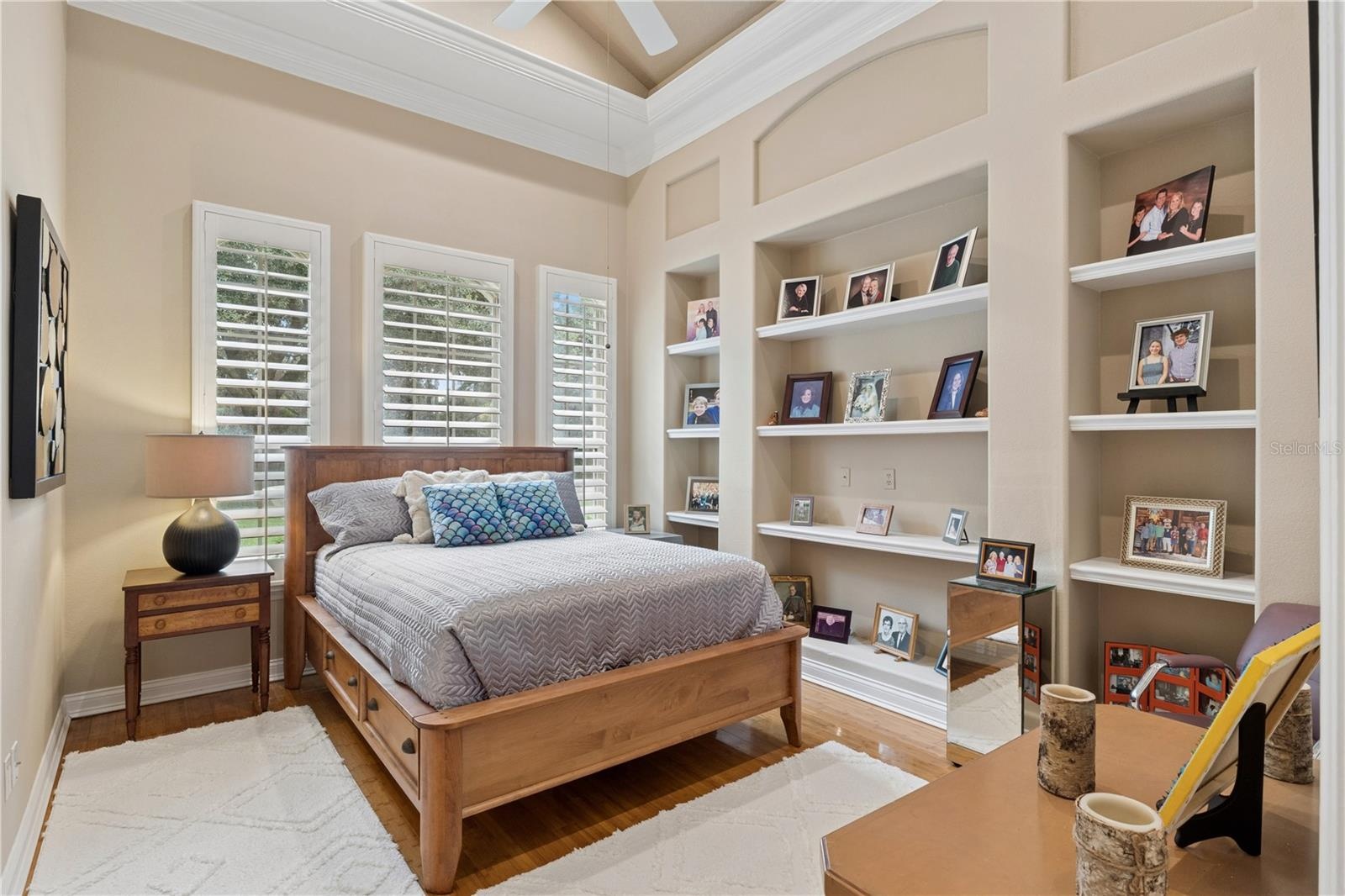Dedicated office is currently being purposed as a 6th bedroom