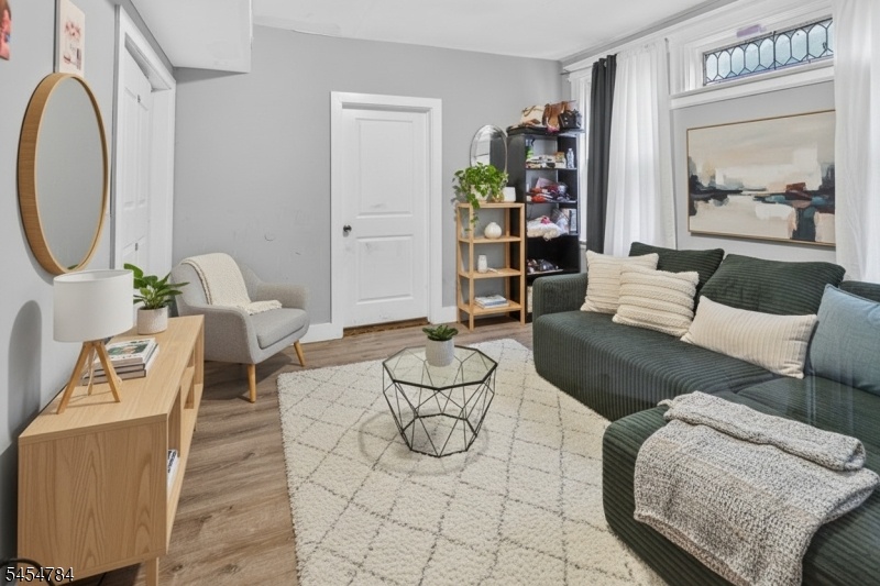 living room - Enhanced/staged