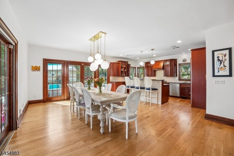 Dining/Kitchen