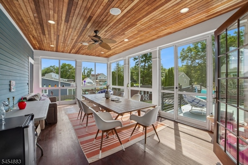 Screened in Porch