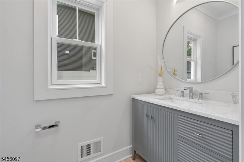 1st Fl. Bath