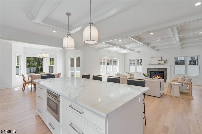 Kitchen Open to FR