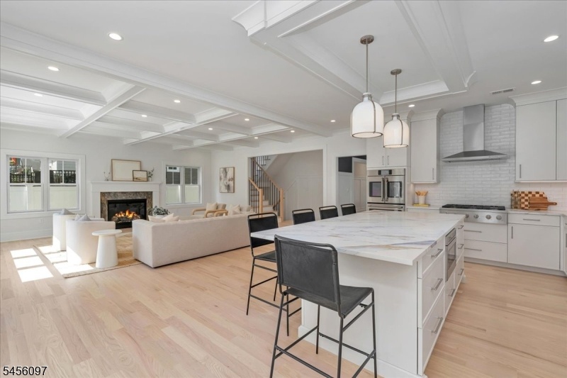 Kitchen to FR