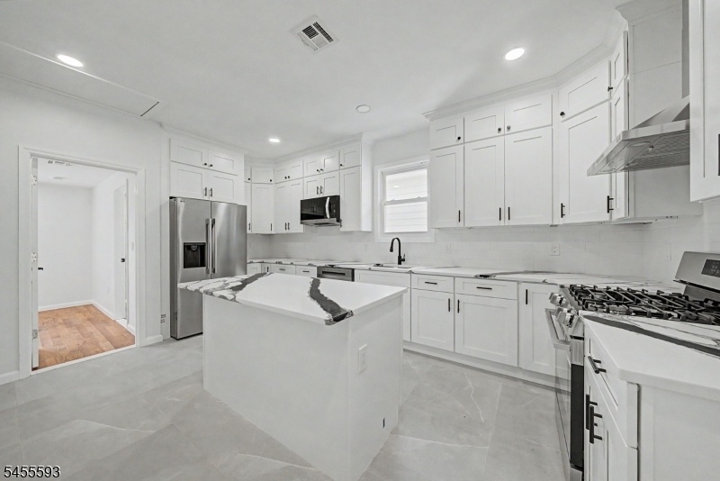 Kitchen Apt 2