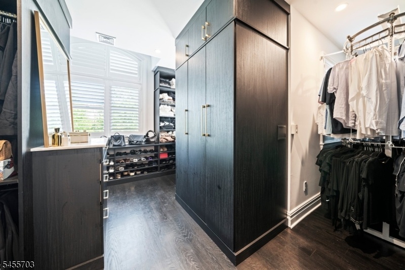 Walk in Closet