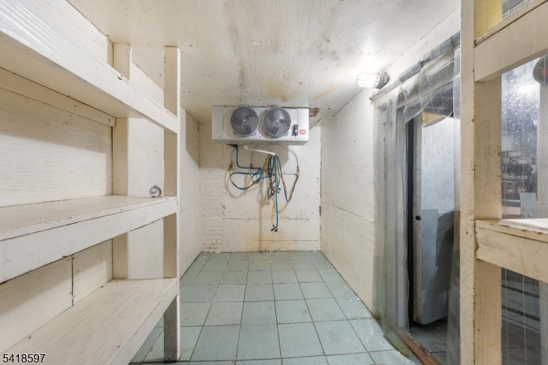 Walk-In Refrigerator