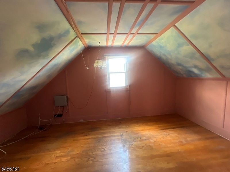 2ND FL ROOM