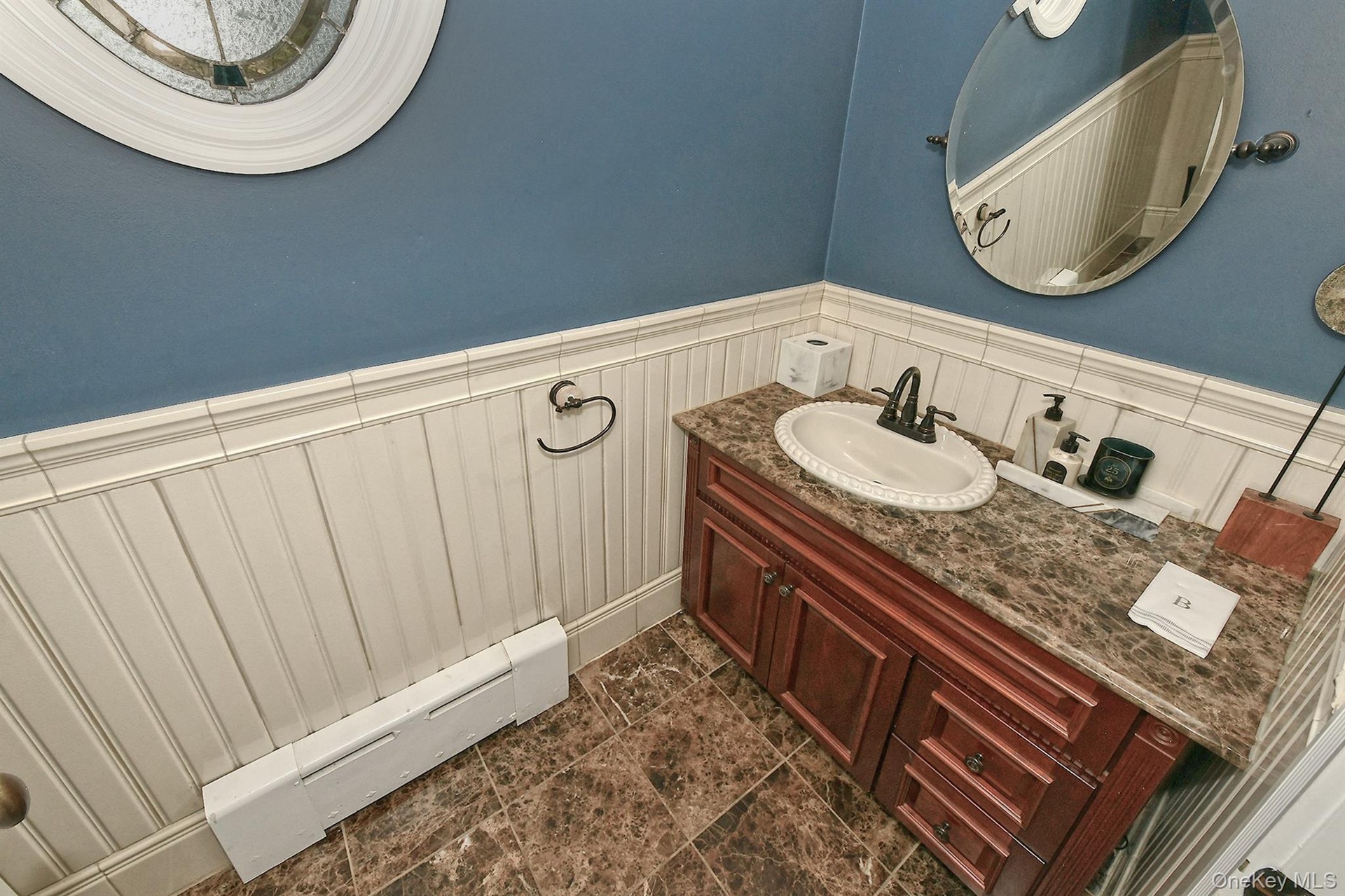 1/2 Bath.. Powder Room