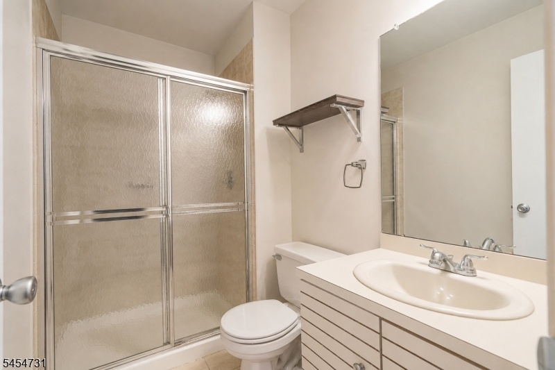 Ensuite bath