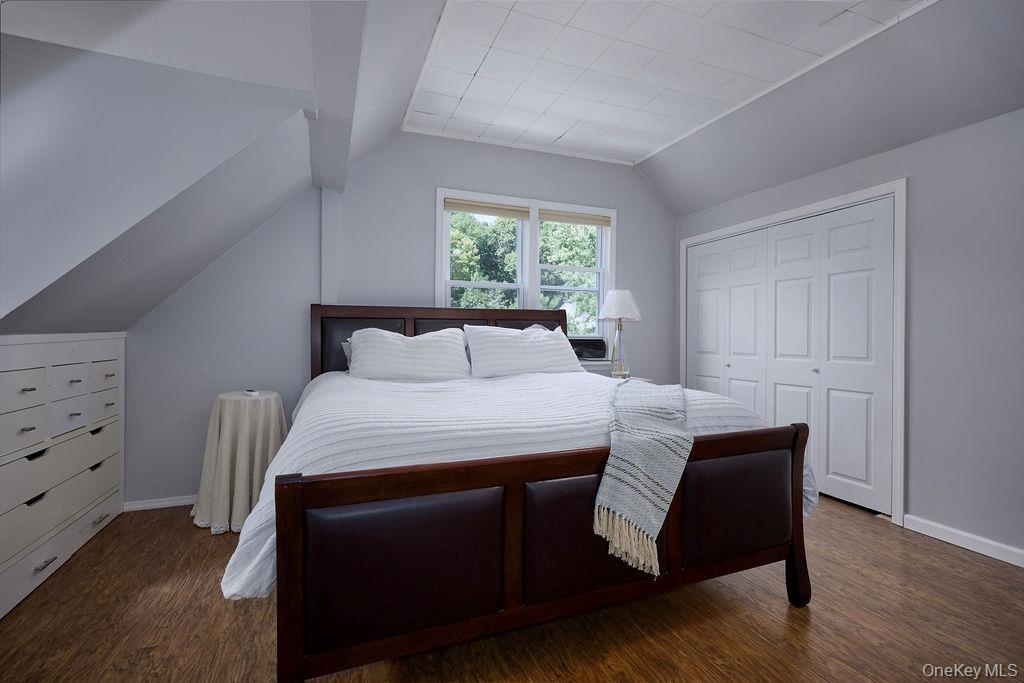 2nd Floor - Primary Bedroom