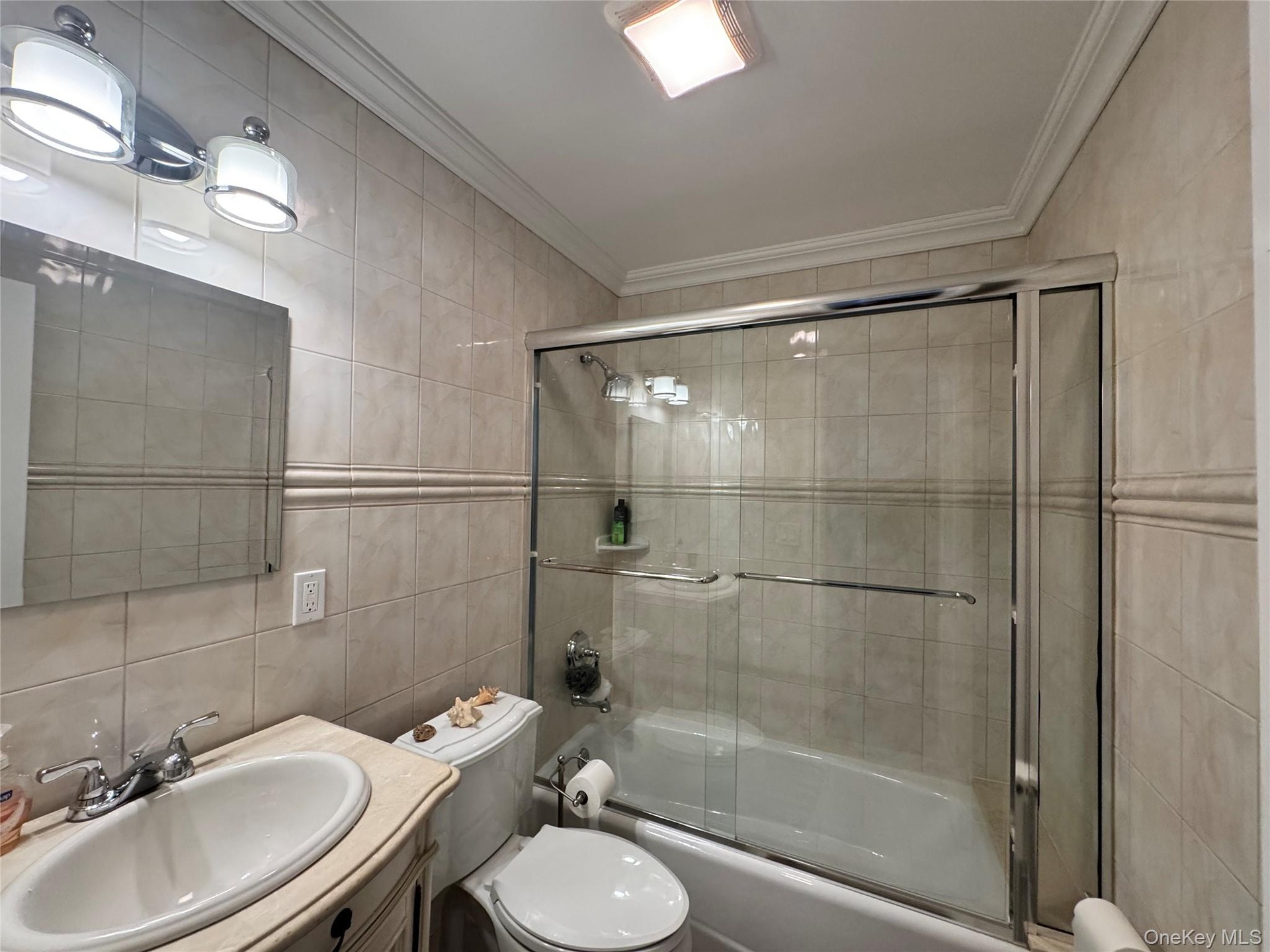 En Suite Bathroom