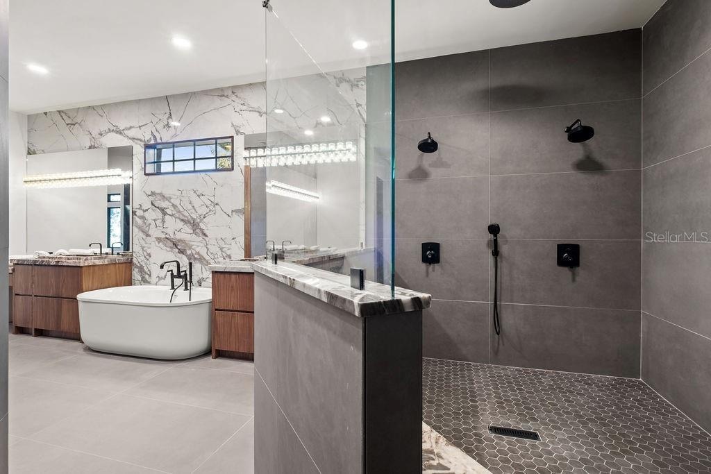 Primary Bathroom/ First Floor