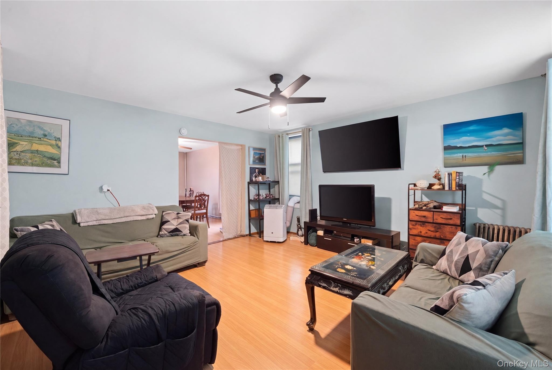 2nd Fl living room