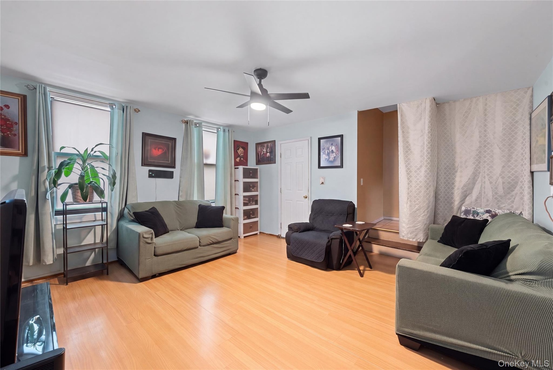 2nd Fl living room