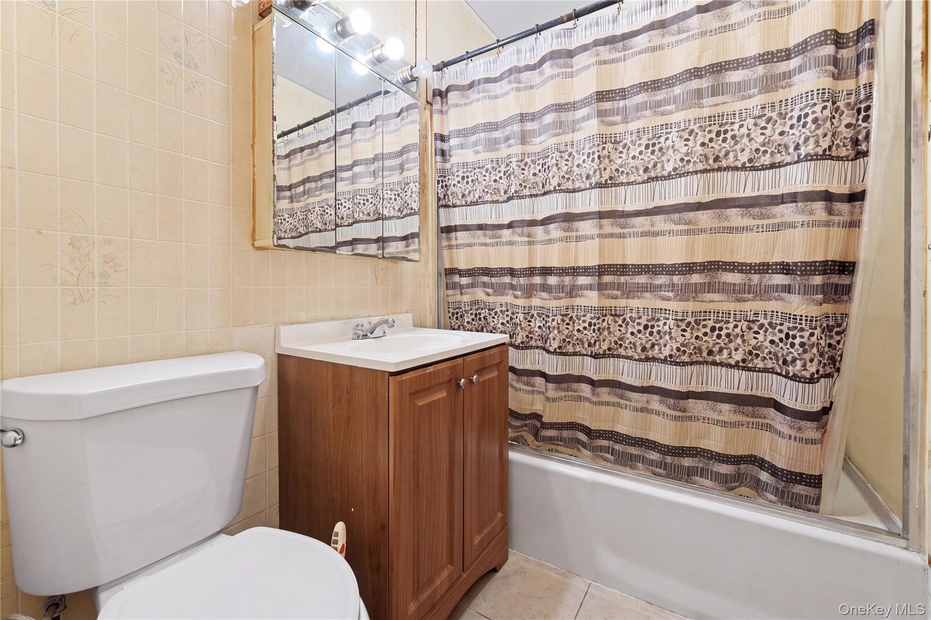 3rd Fl Bathroom