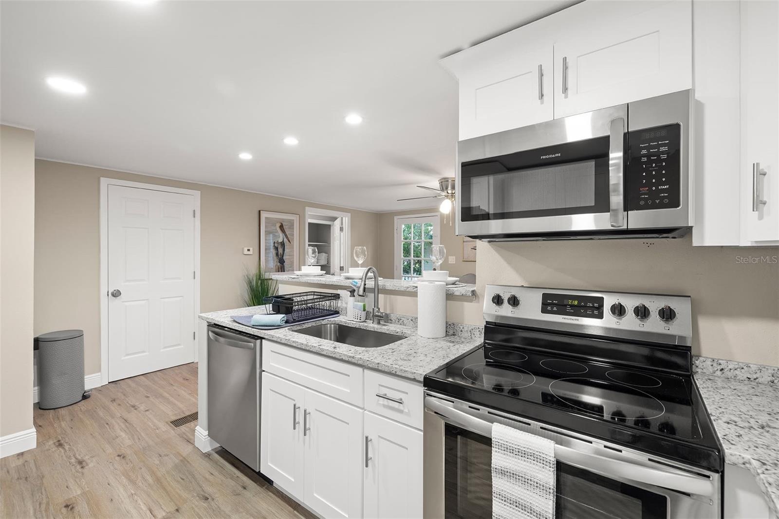 Guest house, full kitchen, upstairs