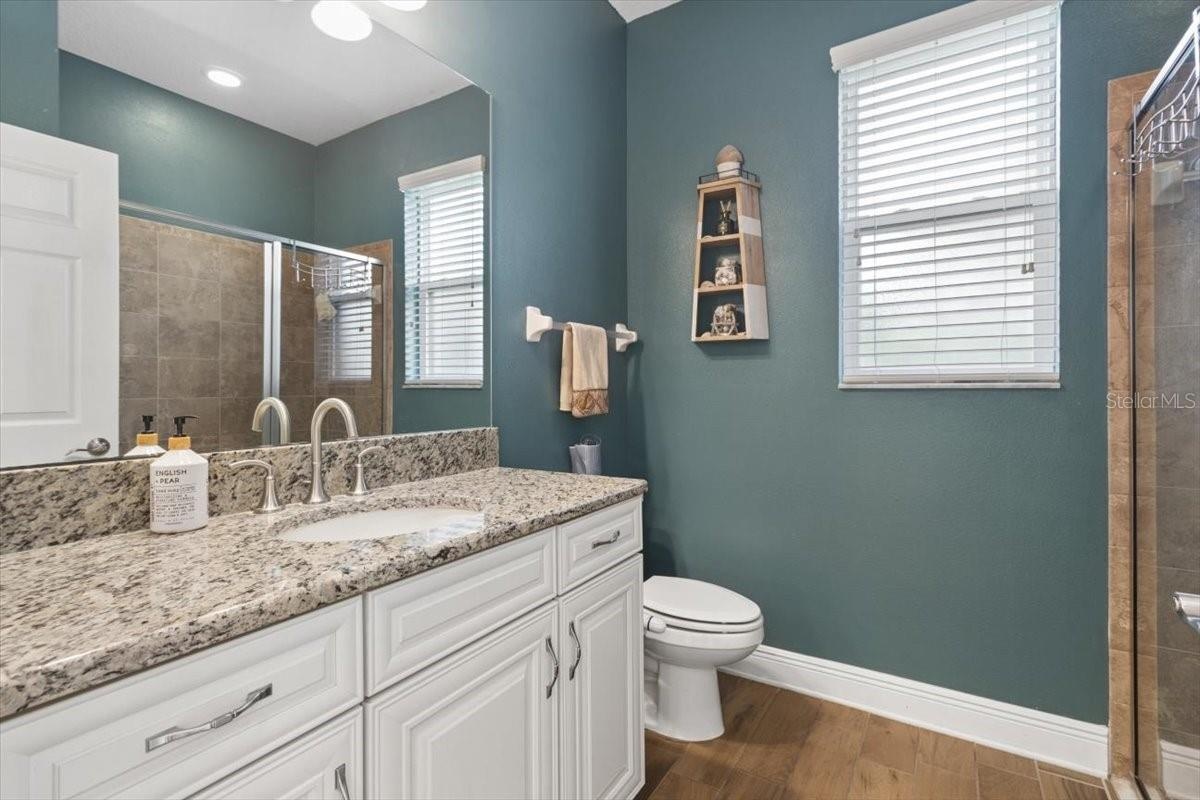 Full first floor bathroom