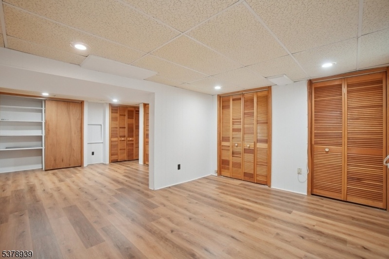 Finished bsmt with Vinyl Floor