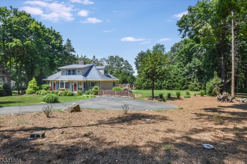 Gorgeous home & property