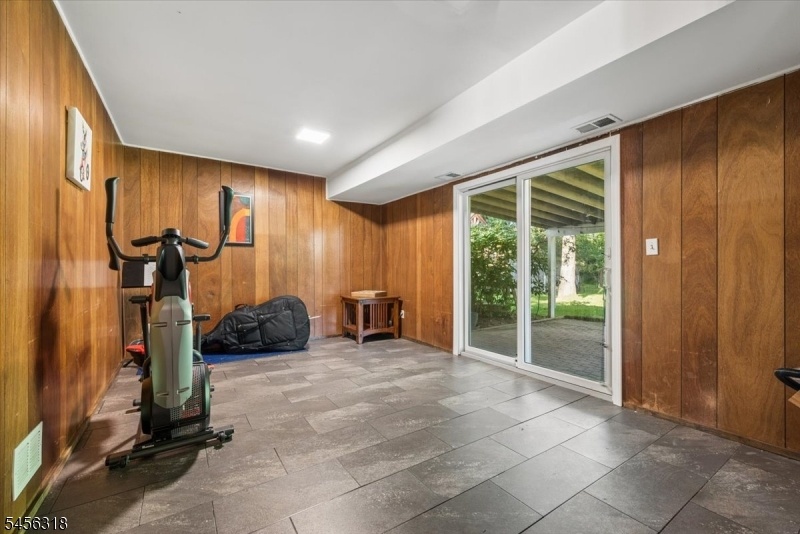 Fam Rm-sliding doors to patio