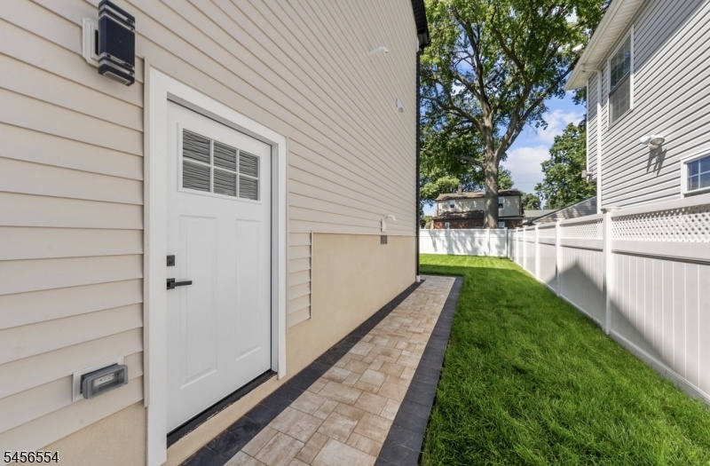 Side yard